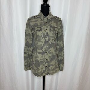 NWOT RSQ Green Camouflage Long Sleeve jacket
